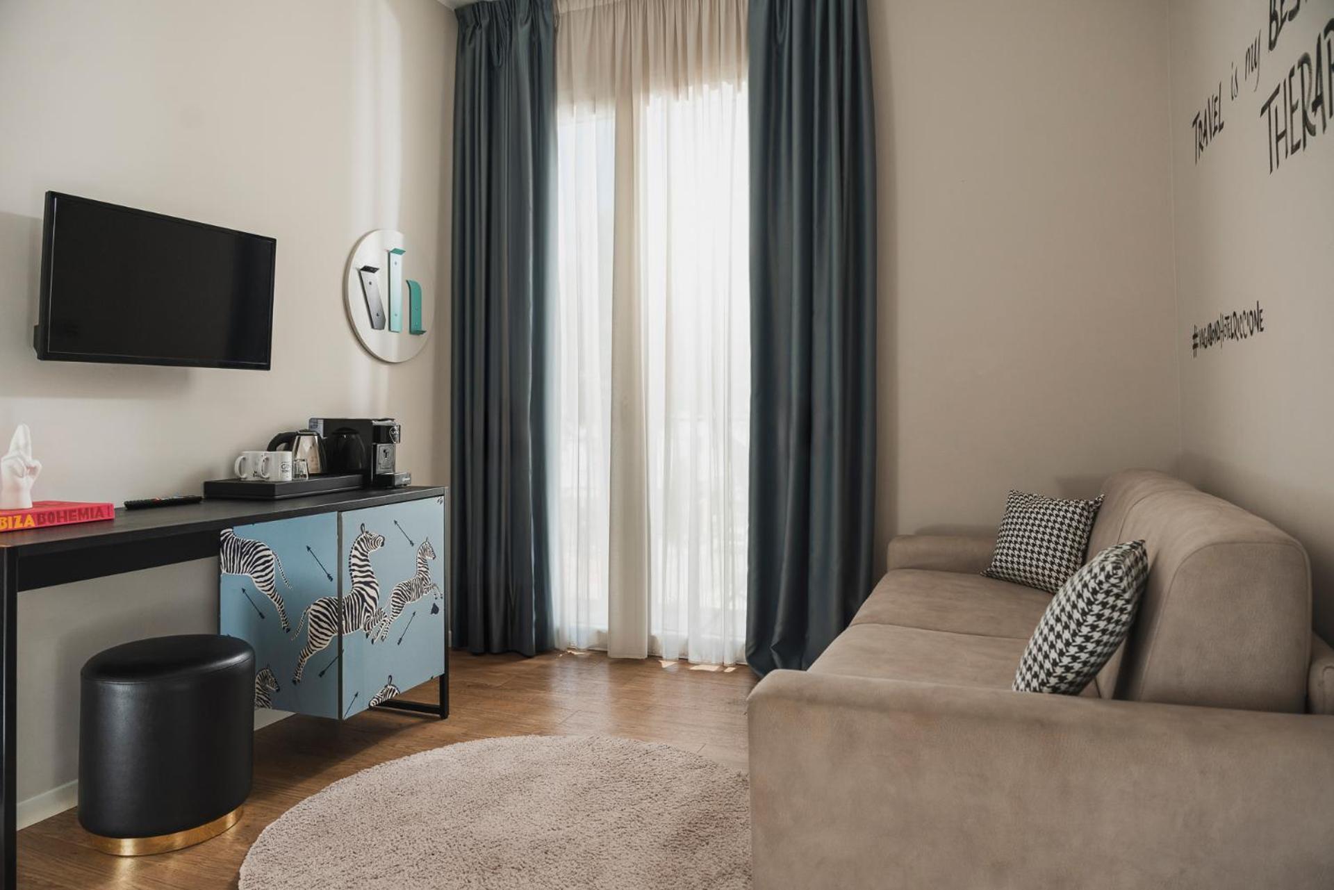 Hotel Vagabond Ричоне Екстериор снимка
