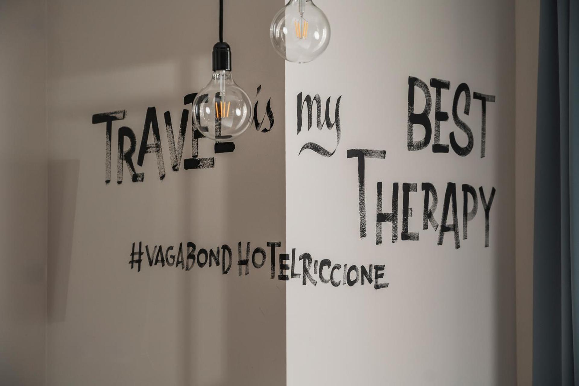 Hotel Vagabond Ричоне Екстериор снимка