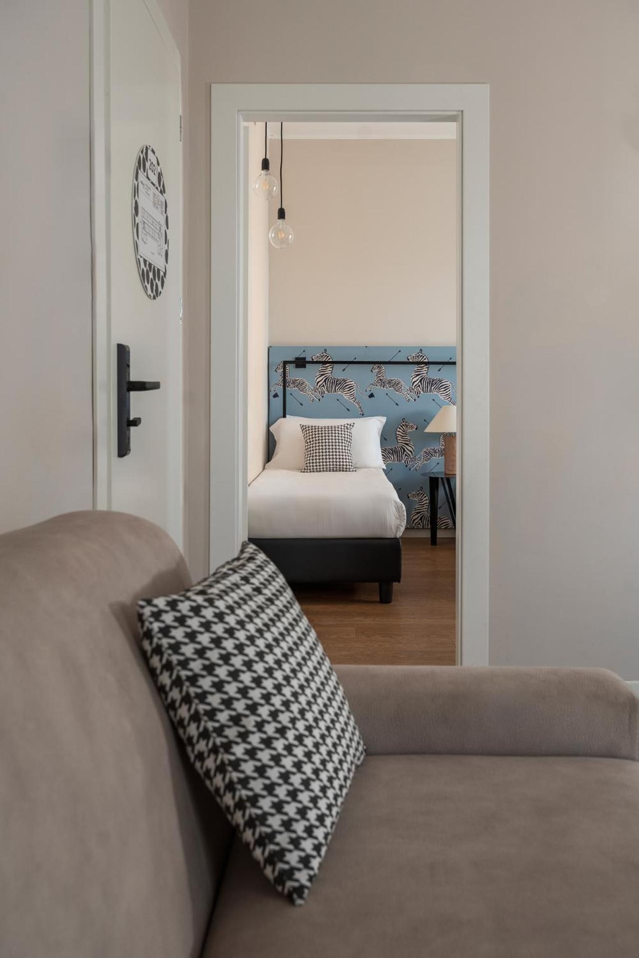 Hotel Vagabond Ричоне Екстериор снимка